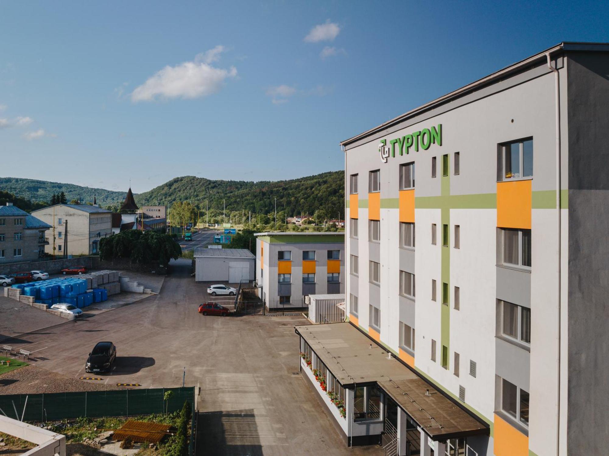 Typton Hotel&Spa Medzilaborce Exterior photo