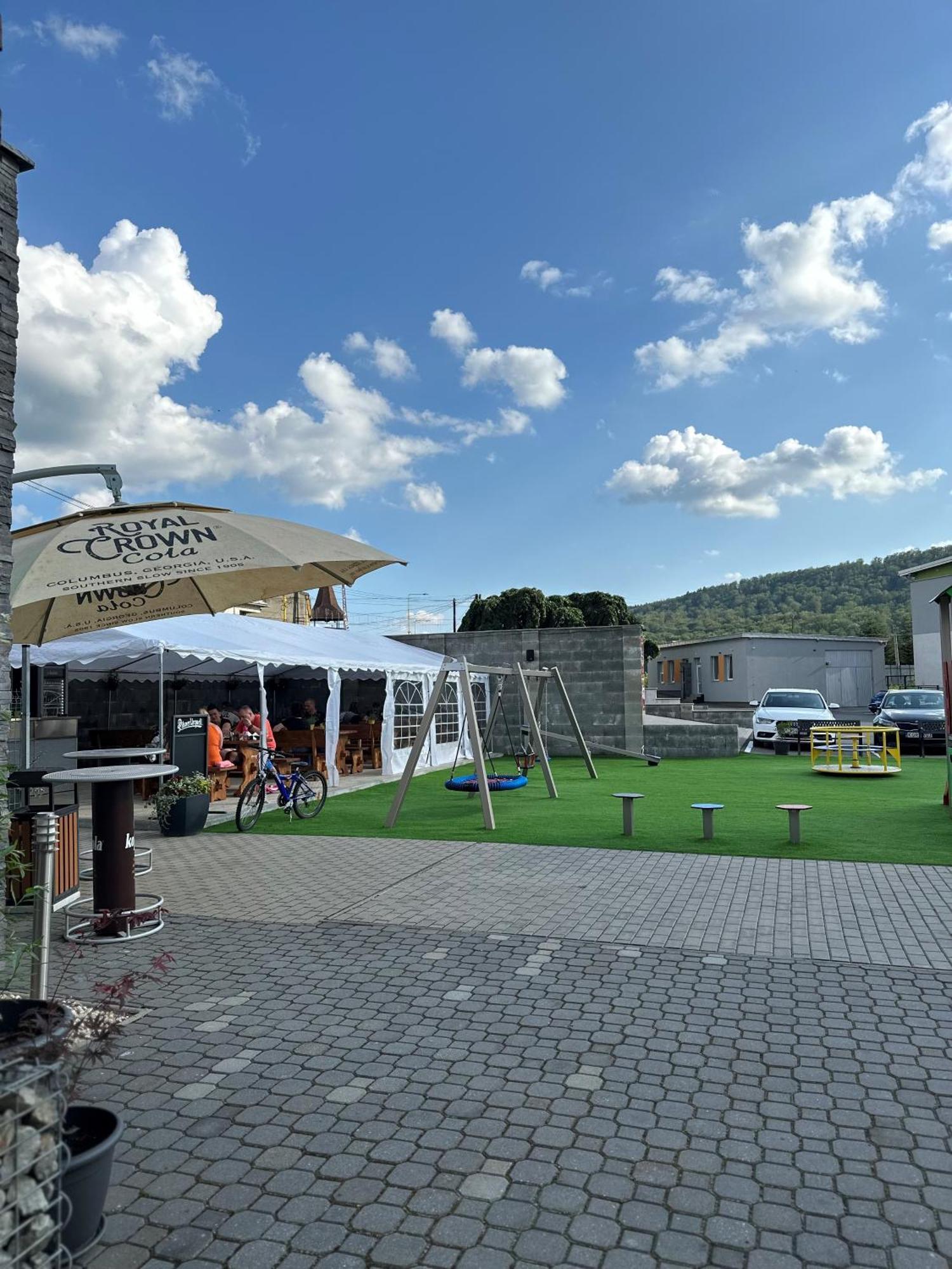 Typton Hotel&Spa Medzilaborce Exterior photo